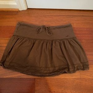 Brown hollister skirt!